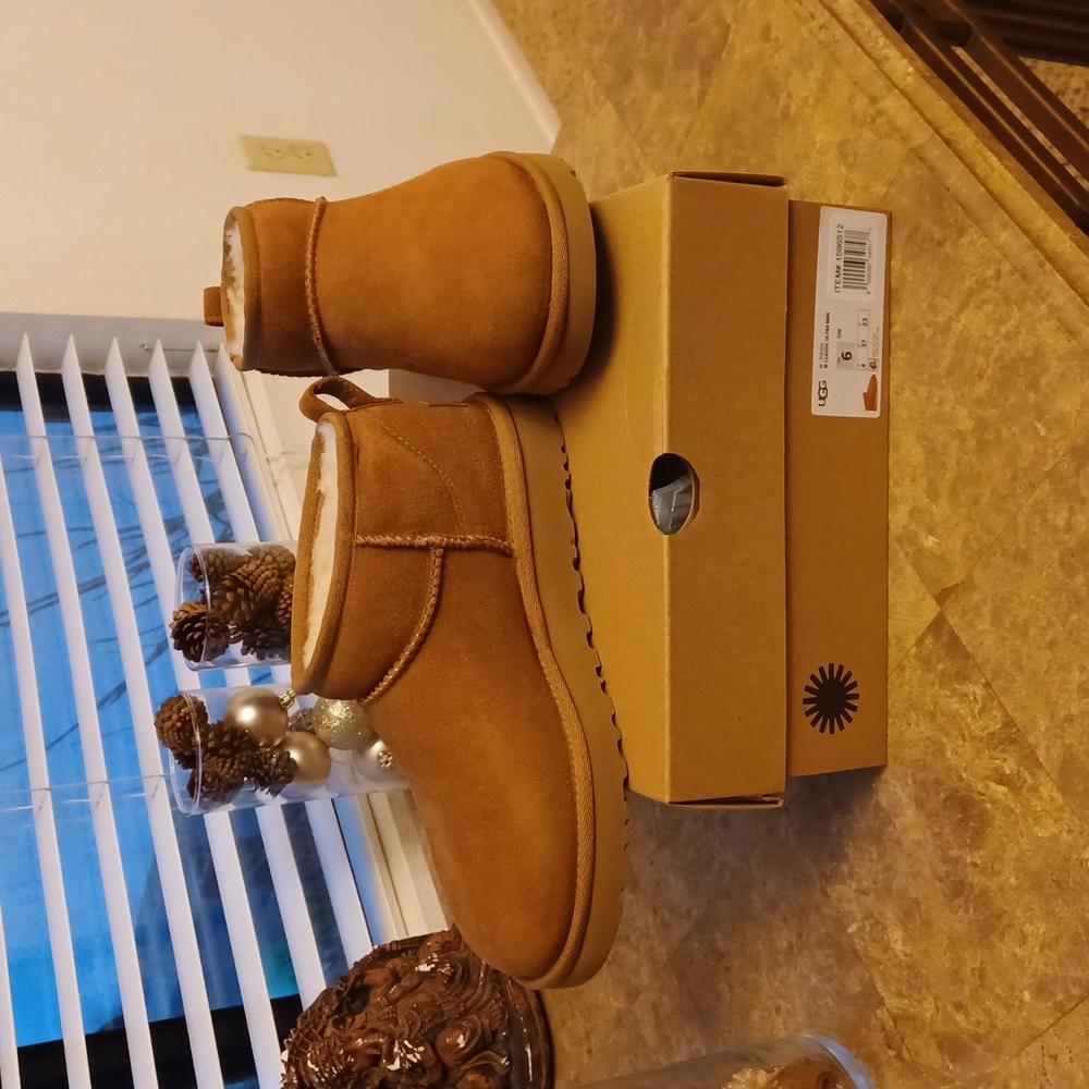 Ugg ultra mini boot